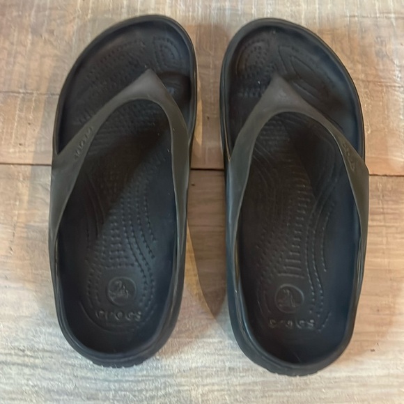 Crocs Flop Flops Women's black- Stylish size 7 - Picture 5 of 11